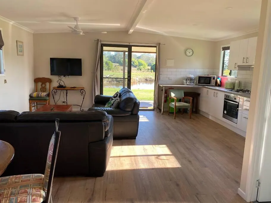 Pinbarren Green Lodges Noosa Holiday home