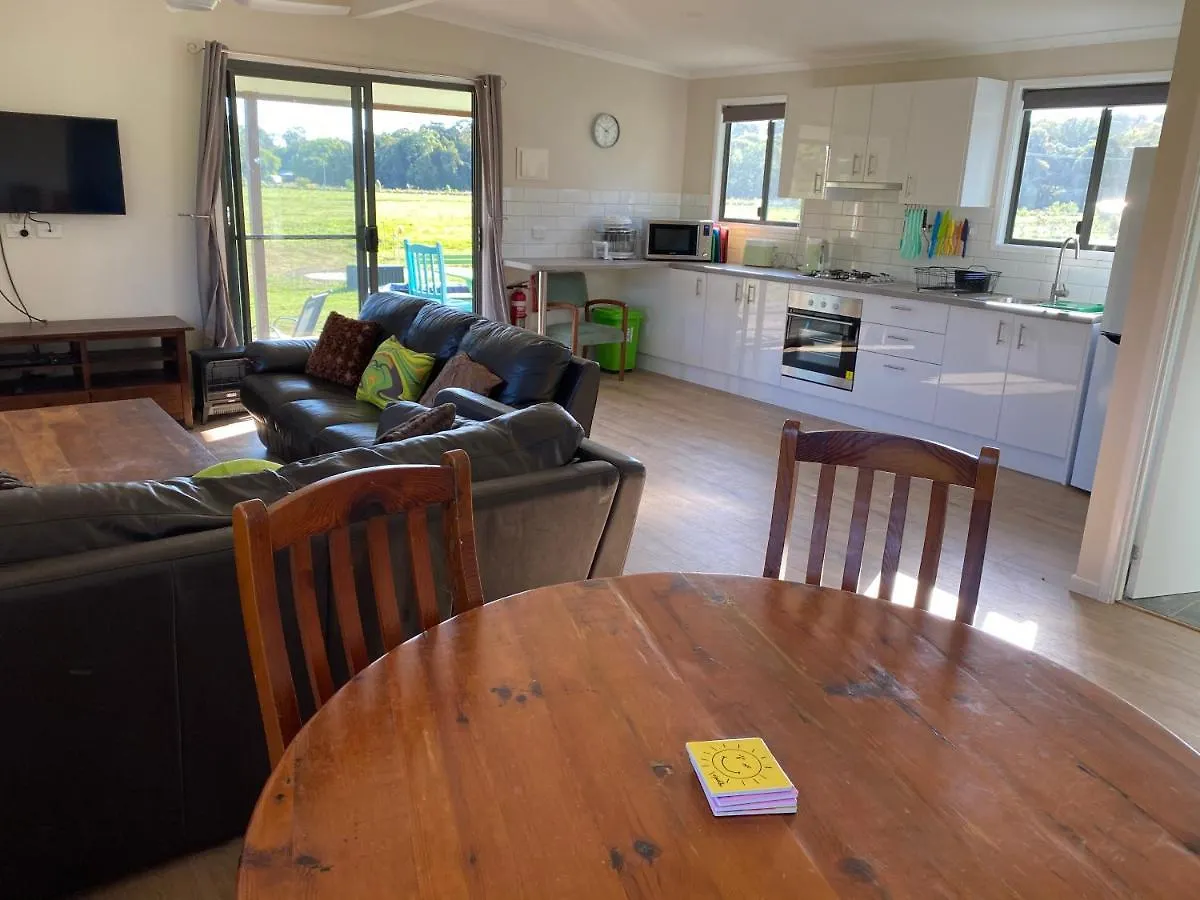 Pinbarren Green Lodges Noosa Holiday home