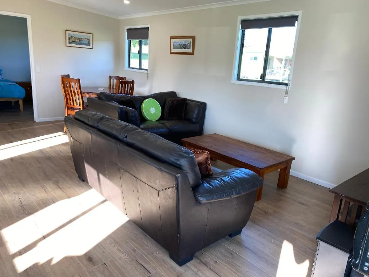 Holiday home Pinbarren Green Lodges Noosa Australia